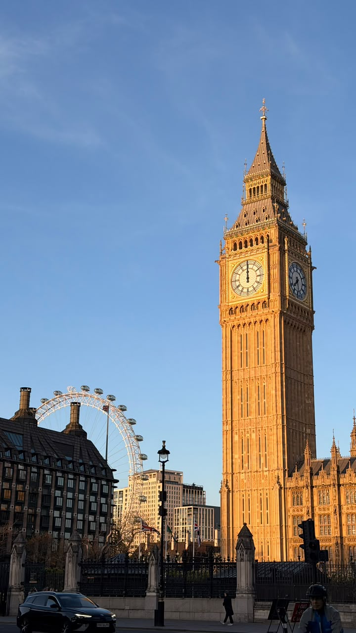 Big Ben e o Parlamento de Londres ao entardecer